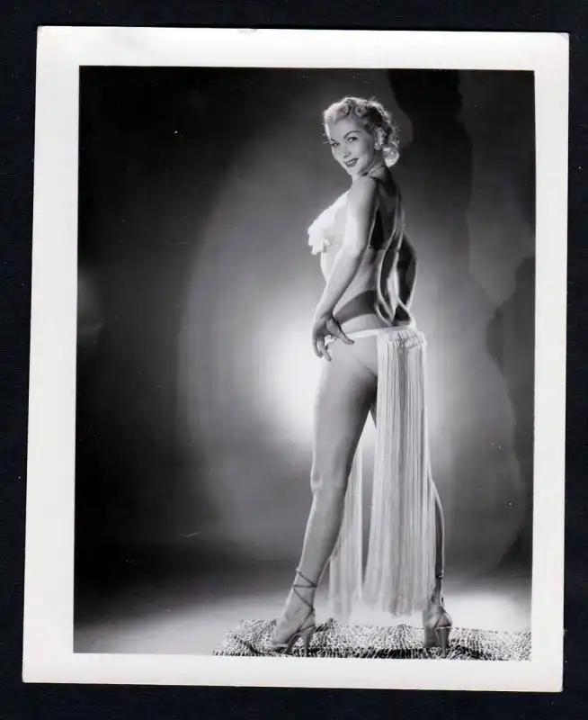 Unterw Sche Lingerie Erotik Nude Vintage Dessous Pin Up Pose Foto Photo