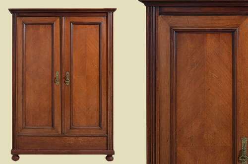Antiker Jugendstil Nußbaum Kleiderschrank Schrank von 1910