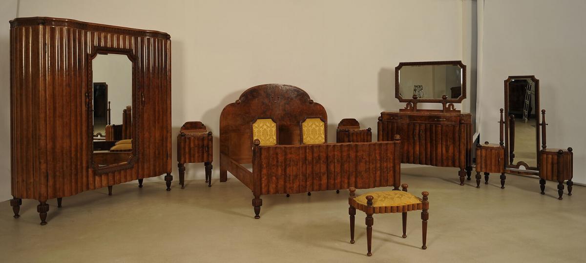 Interessantes neunteiliges Art Deco Schlafzimmer Antik Kolosseum | antik.de