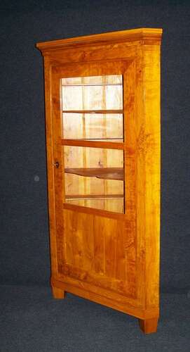 Biedermeier Eck-Vitrine aus Rüster um 1820, Schellack handpoliert