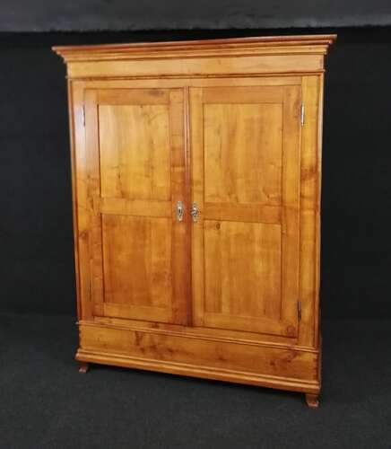Biedermeier Schrank aus massiv Kirschbaum, Schellack mattiert
