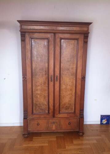 Kleiderschrank Gründerzeit Nussbaum / Wurzelholzfurnier