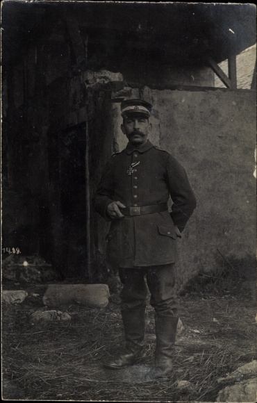 Foto Ak Deutscher Soldat In Uniform Standportrait Eisernes Kreuz