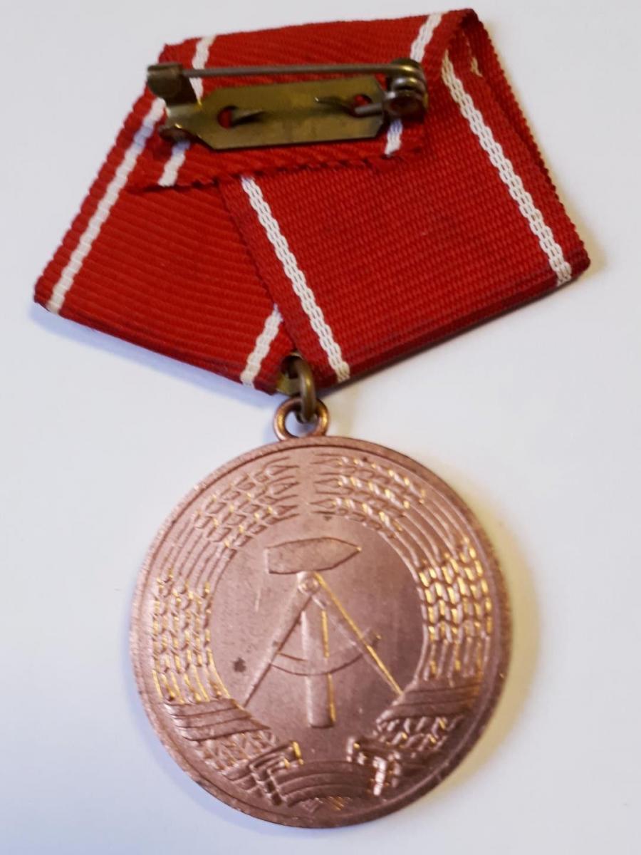 Ddr Mdi Orden Medaille F R Ausgezeichnete Leistungen In Den