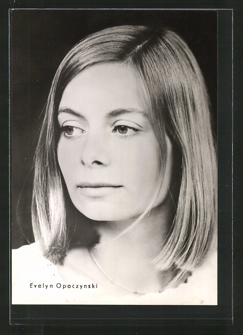 AK Schauspielerin Evelyn Opoczynski im Portrait 0 ...