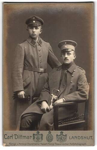 Fotografie Carl Dittmar Landshut Soldat In Feldgrau Uniformmantel Mit