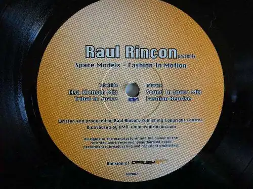 Rincon, Raul pres. Space Model - Fashion In Motion [12&quot; Maxi]