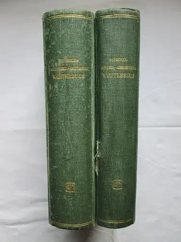 1.) Benseler: Griechisch-Deutsches Wörterbuch + 2.) Schenkl:
Deutsch-Griechisches Wörterbuch
