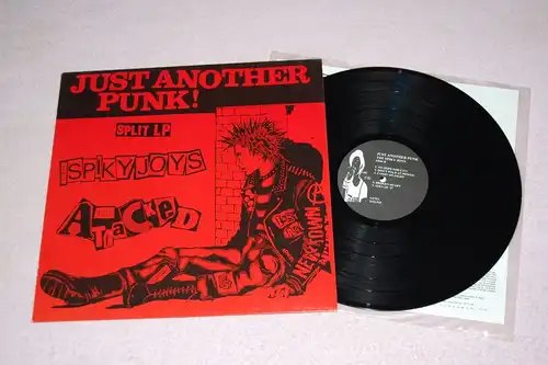 Just Another Punk ! THE SPIKY JOYS / THE ATTACKED Split 12’LP