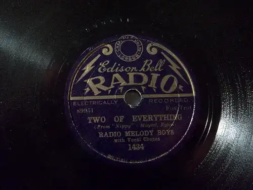 RADIO MELODY BOYS "It Must Be You / Two Of Everything" Edison Bell 20cm 78rpm