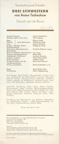 Staatstheater Dresden, Karla Kochta, Hans-Ludwig Böhme, Matthias Blumhagen: Programmheft Anton Tschechow DREI SCHWESTERN Premiere 24. Oktober 1982. 