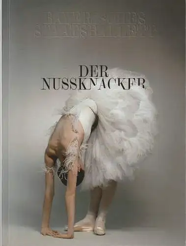 Bayerisches Staatsballett, Ivan Liska, Bettina Wagner-Bergelt, Janett Metzger, Bureau Mirko Borsche: Programmheft BAYERISCHES STAATSBALLETT Peter I. Tschaikowsky SCHWANENSEE Wiederaufnahme 16. Oktober 2011 Nationaltheater München (18). 