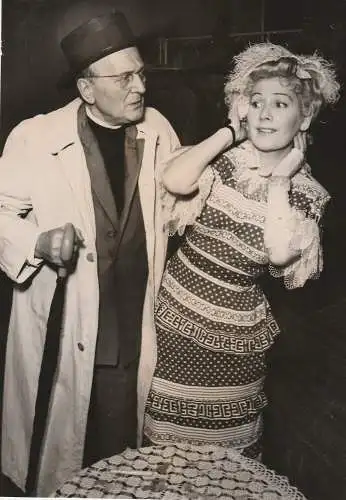 Paul Bildt, Abraham Pisarek ( Fotograph ): Szenenfoto PAUL BILDT und Blandine Ebinger in Der steinerne Engel von Tennesey [sic!] Williams ( Tennessee ) Autograph (18). 