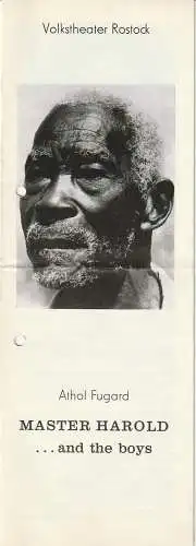Volkstheater Rostock Deutsche Demokratische Republik, Hanns Anselm Perten, Susanne Menning, Wolfgang Holz: Programmheft Athol Fugard MASTER HAROLD  AND THE BOYS DDR Erstaufführung 10. Juli 1983 Studio 74 Kunsthalle  88. Spielzeit 1982 / 83. 
