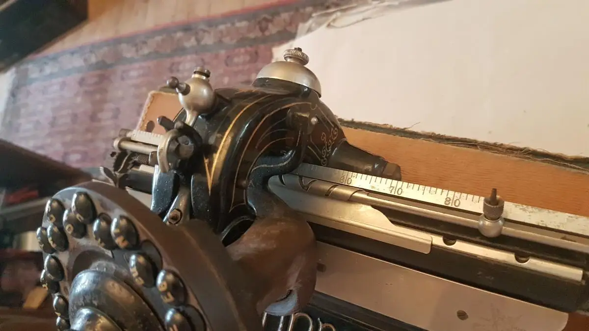 Lambert Schreibmaschine 1896 System: Tastring 8