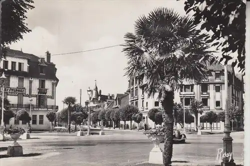 F 44500 LA BAULE - les  - Pins, Place des Palmiers & Av. des Tilleurs