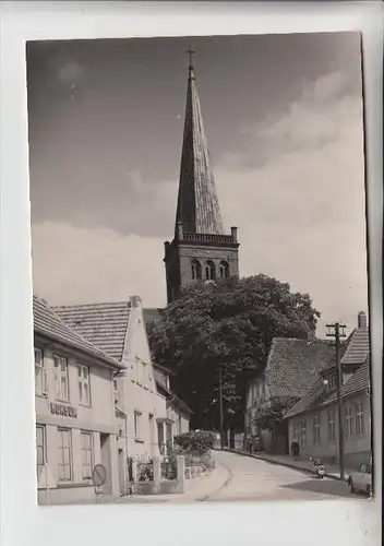 0-2330 BERGEN / Rügen, Strassenansicht, großformatig 13 x 18 cm