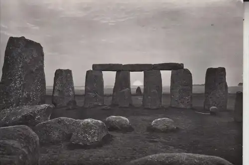 UK - ENGLAND - WILTSHIRE - STONEHENGE, Sunrise