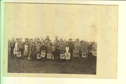 Kinder - Gruppe - Photo-AK