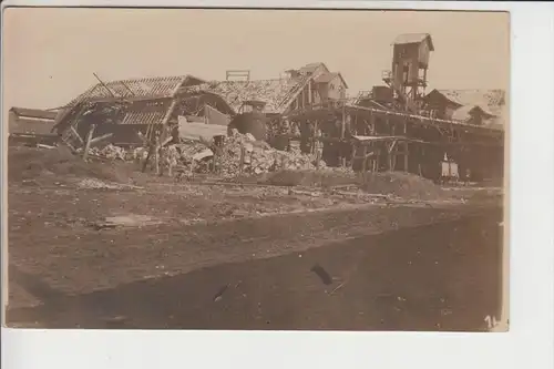 MILITÄR, 1.Weltkrieg Westfront, Photo-AK, zerstörte Gebäude