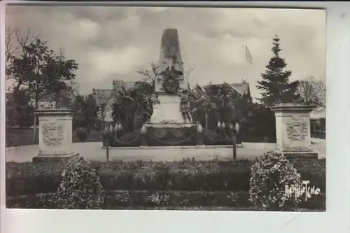 F 79200 PARTHENAY, Jardim Public