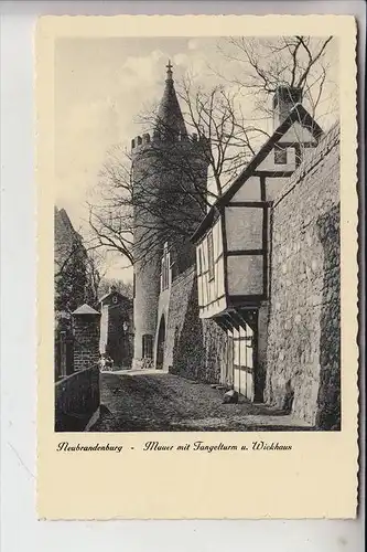 0-2000 NEUBRANDENBURG, Mauer mit Fangelturm und Wickhäuser