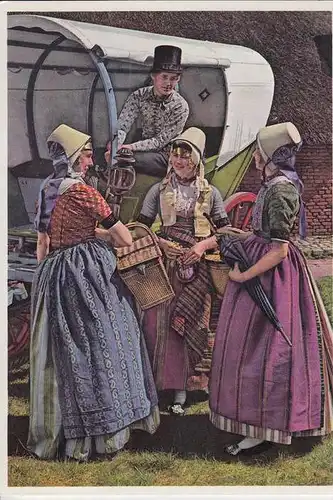TRACHTEN - Jungvolk in Walcheren/NL im Kirmesfestkleid