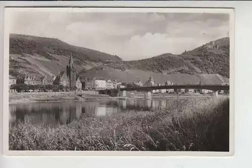 5550 BERNKASTEL - KUES, Ortsansicht mit Moselbrücke 1955
