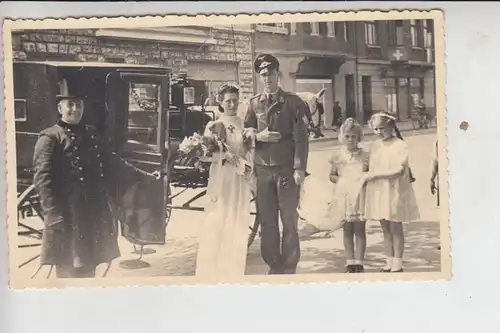 MILITÄR - UNIFORM - Wehrmacht / Hochzeit / Hochzeitskutsche - Photo-AK Köln-Ehrenfeld