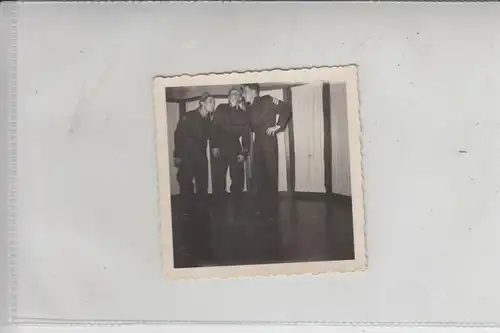 MILITÄR - UNIFORM - NIEDERLANDE - Kleinphoto 6,2 x 6,2 cm