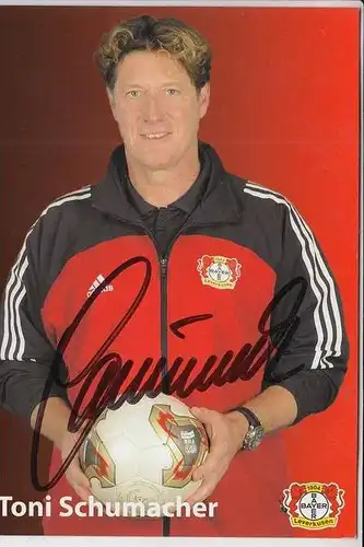 SPORT - FUSSBALL - BAYER LEVERKUSEN - HARALD SCHUMACHER - Torwarttrainer - Autogramm