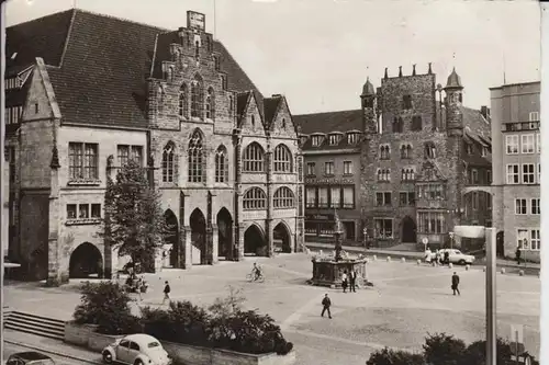 3200 HILDESHEIM, Markt mit Rathaus und Templer-Haus 1967, VW-Käfer