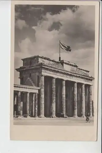 1000 BERLIN, Brandenburger Tor 1954 v. Osten