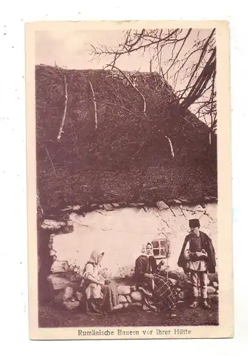 RUMÄNIEN, Rumänische Bauern vor ihrer Hütte, Zeit des 1. Weltkrieges
