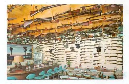 US 33440 CLEWISTON FL, The Seminole Restraurant, Old Gun Collection