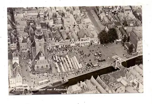 ALKMAAR - Luchtopname  Waggebouw met Kaasmarkt, KLM 1963