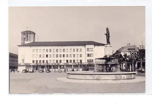 6630 SAARLOUIS, Rathaus, Brunnen