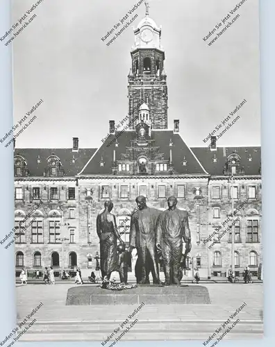 ROTTERDAM, Raadhuisplein, Beeldengroep "Sterker door Strijd"