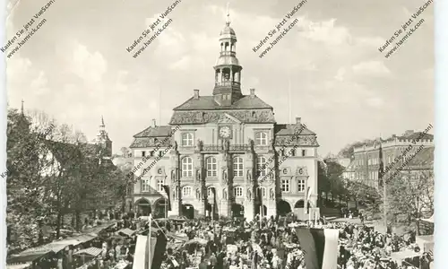 2120 LÜNEBURG, Markttag vor dem Rathaus