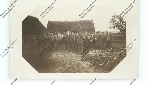 BELARUS / WEISSRUSSLAND - MALYSHI bei Baranowitschi, 1917, Photo-AK, Deutsche Soldaten, Konzert