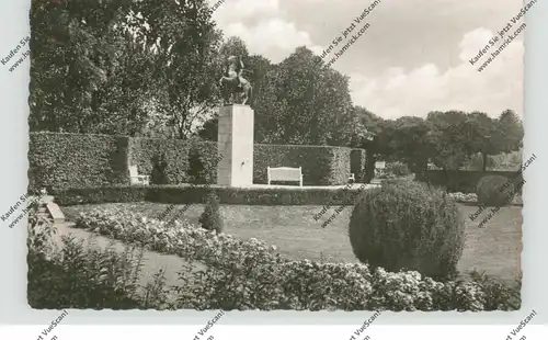 4150 KREFELD, Husaren-Denkmal 1955