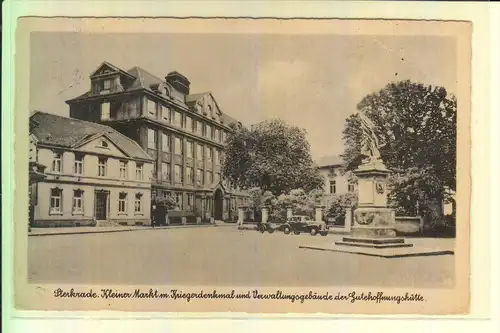 4200 OBERHAUSEN - STERKRADE, Kleiner Markt mit Kriegerdenkmal und Verwaltungsgebäude der Gutehoffnungshütte, 1943