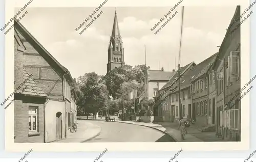 0-2070 RÖBEL / Müritz, Strassenpartie, St. Marienkirche, 1955