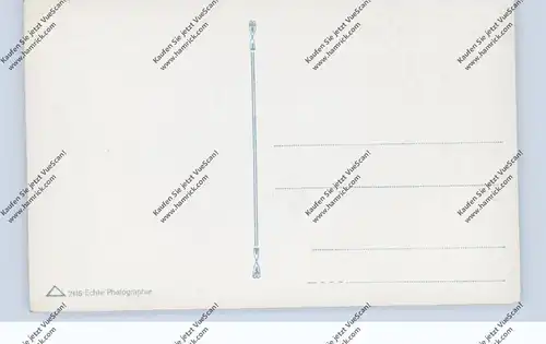 4000 DÜSSELDORF, Schlange am Rheinufer, Binnenschiffe