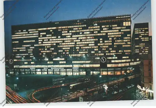 BAHNHOF / Station / La Gare, PARIS, La Gare Maine-Montparnasse