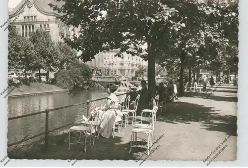 4000 DÜSSELDORF, Pariser Stühlchen auf der Königsallee, s/w