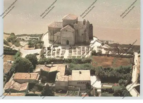 F 17120 TALMONT s. Gironde, L'Eglise, vue airienne