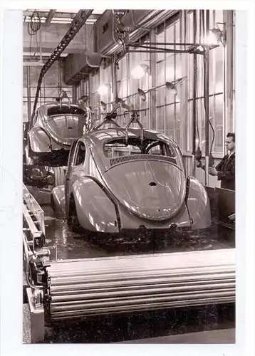 AUTOMOBIL - VW Volkswagen, Käfer, Fließband Produktion