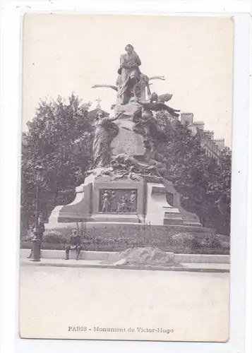 F 75016 PARIS, Place Victor-Hugo, Monument