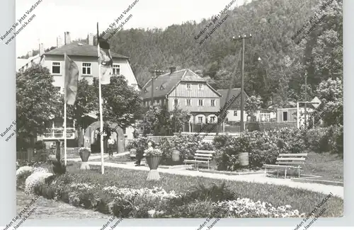 0-8806 OYBIN, Parkanlagen am Bahnhof, DDR-Fahne